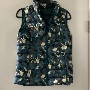 Eddie Bauer green, blue and light green Camo Vest